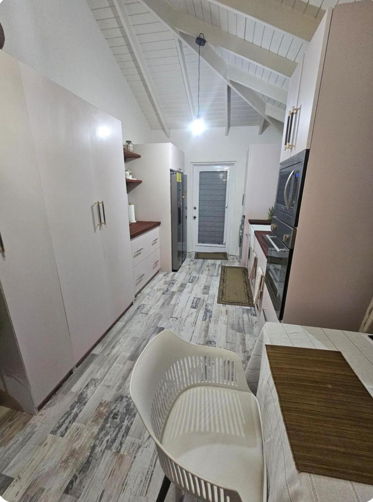 Harvey'S Mizpahcot Oasis - Cruise Port, Us Embassy And Vacation Apartment Bridgetown Bagian luar foto