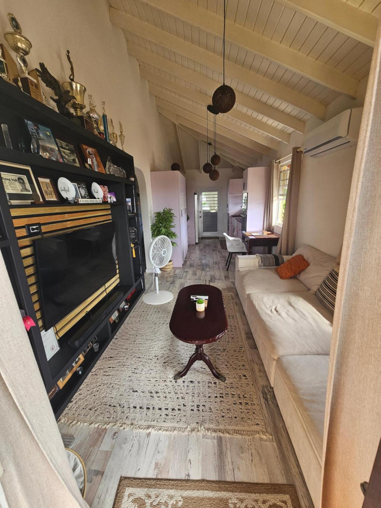 Harvey'S Mizpahcot Oasis - Cruise Port, Us Embassy And Vacation Apartment Bridgetown Bagian luar foto