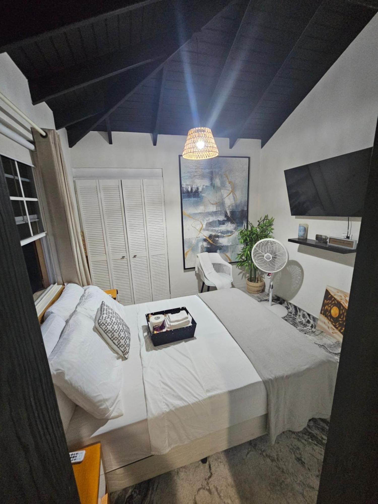 Harvey'S Mizpahcot Oasis - Cruise Port, Us Embassy And Vacation Apartment Bridgetown Bagian luar foto